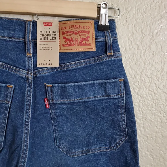 Levi's Mile High Rise Wide Leg Jeans - Picture 6 of 6